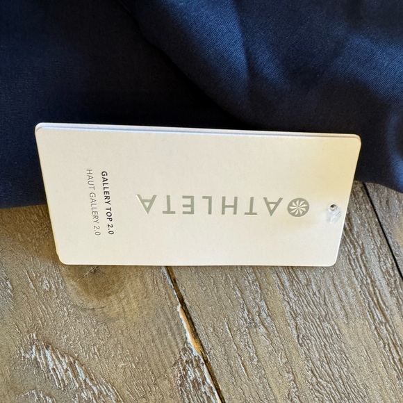 NWT Athleta Gallery Top 2.0 - ladies small - Picture 7 of 8